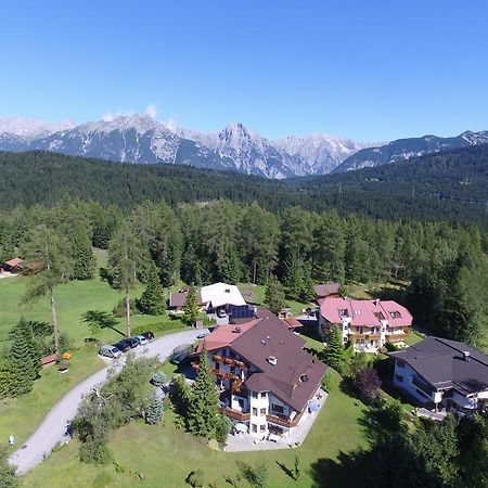 Landhaus Charlotte Am Geigenbuehel -Apartments 제펠드 인 티롤 외부 사진