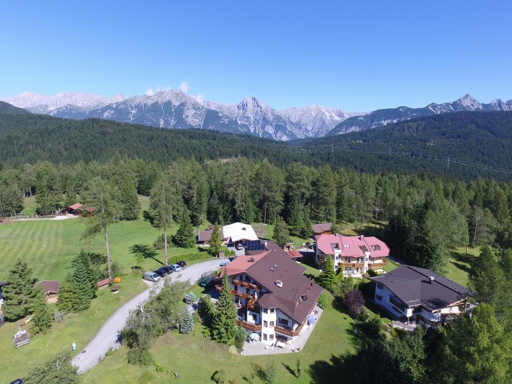 Landhaus Charlotte Am Geigenbuehel -Apartments 제펠드 인 티롤 외부 사진