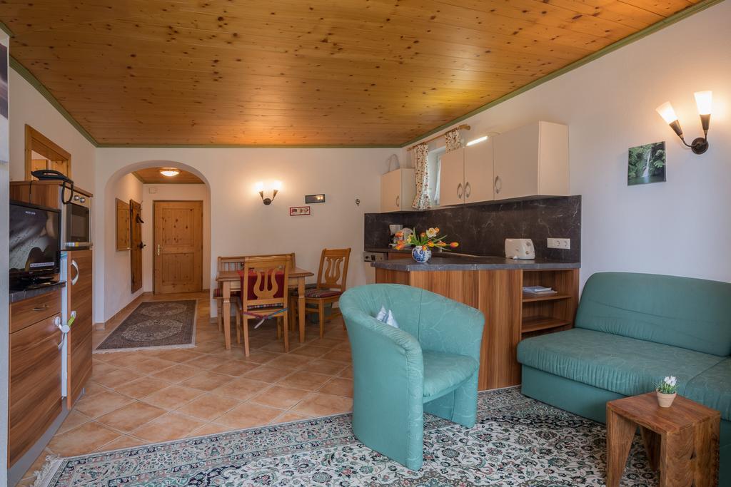 Landhaus Charlotte Am Geigenbuehel -Apartments 제펠드 인 티롤 외부 사진