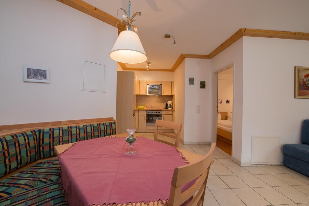 Landhaus Charlotte Am Geigenbuehel -Apartments 제펠드 인 티롤 외부 사진
