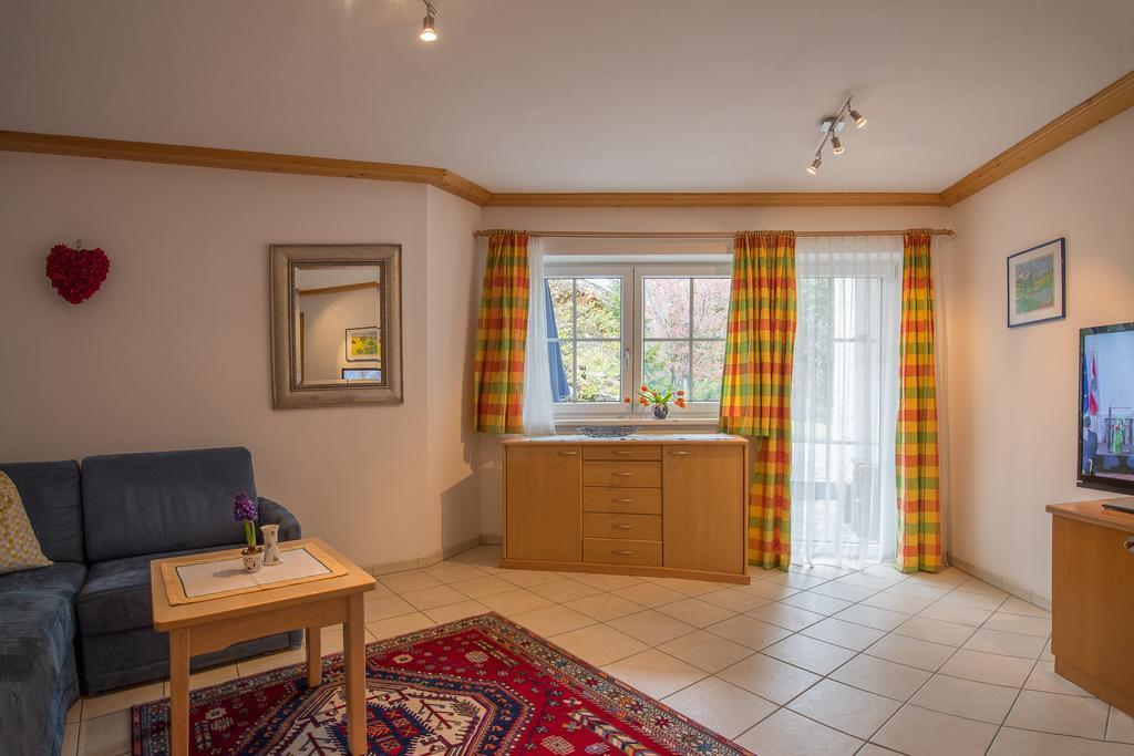 Landhaus Charlotte Am Geigenbuehel -Apartments 제펠드 인 티롤 외부 사진