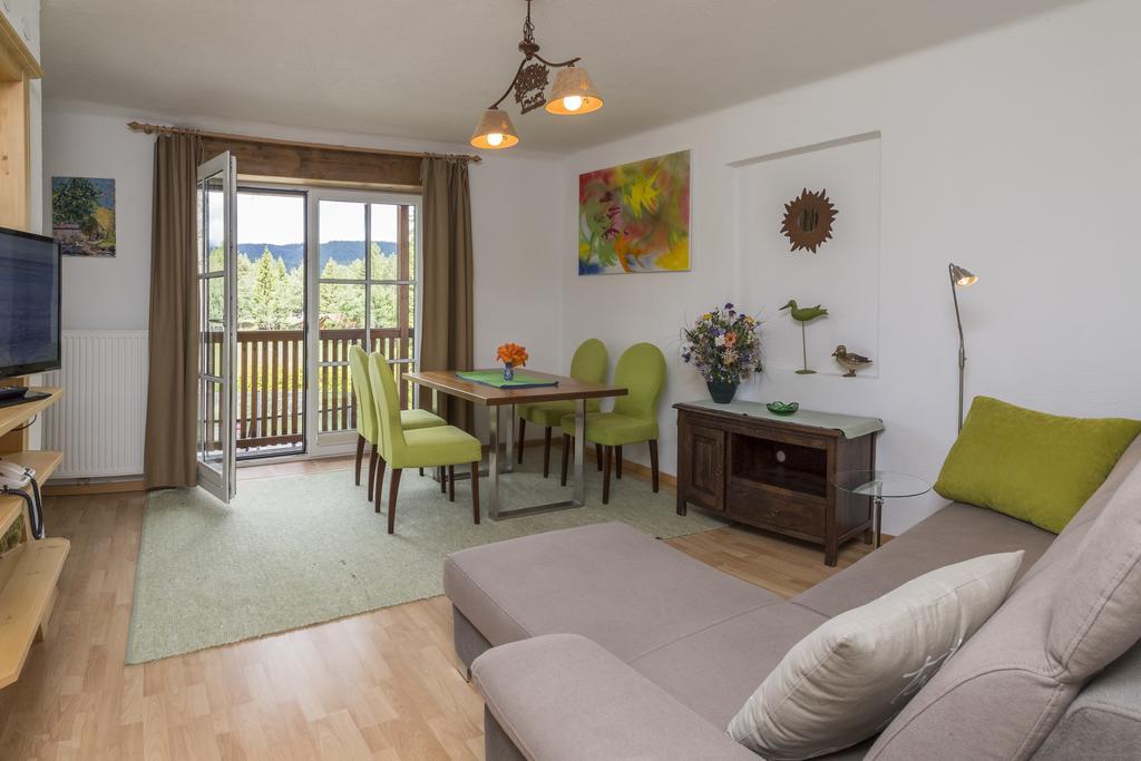 Landhaus Charlotte Am Geigenbuehel -Apartments 제펠드 인 티롤 외부 사진
