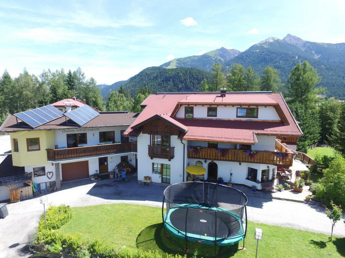 Landhaus Charlotte Am Geigenbuehel -Apartments 제펠드 인 티롤 외부 사진